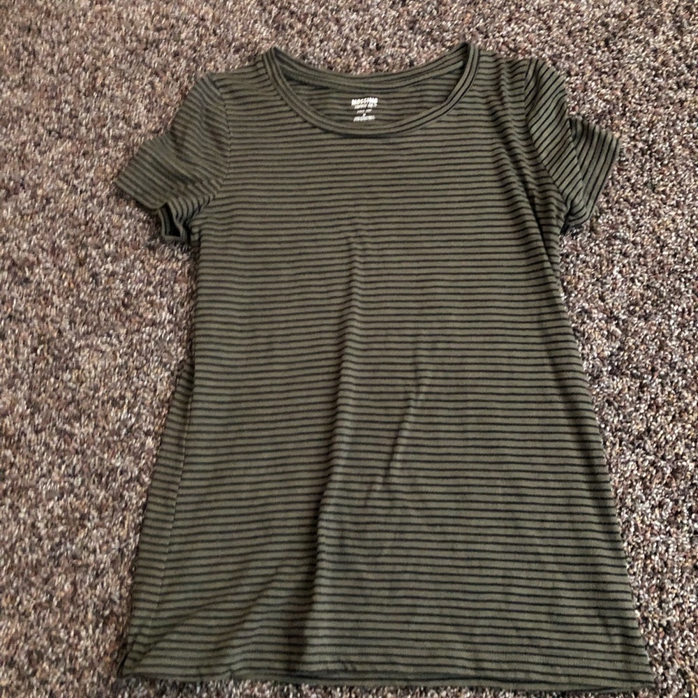 Olive strip T!